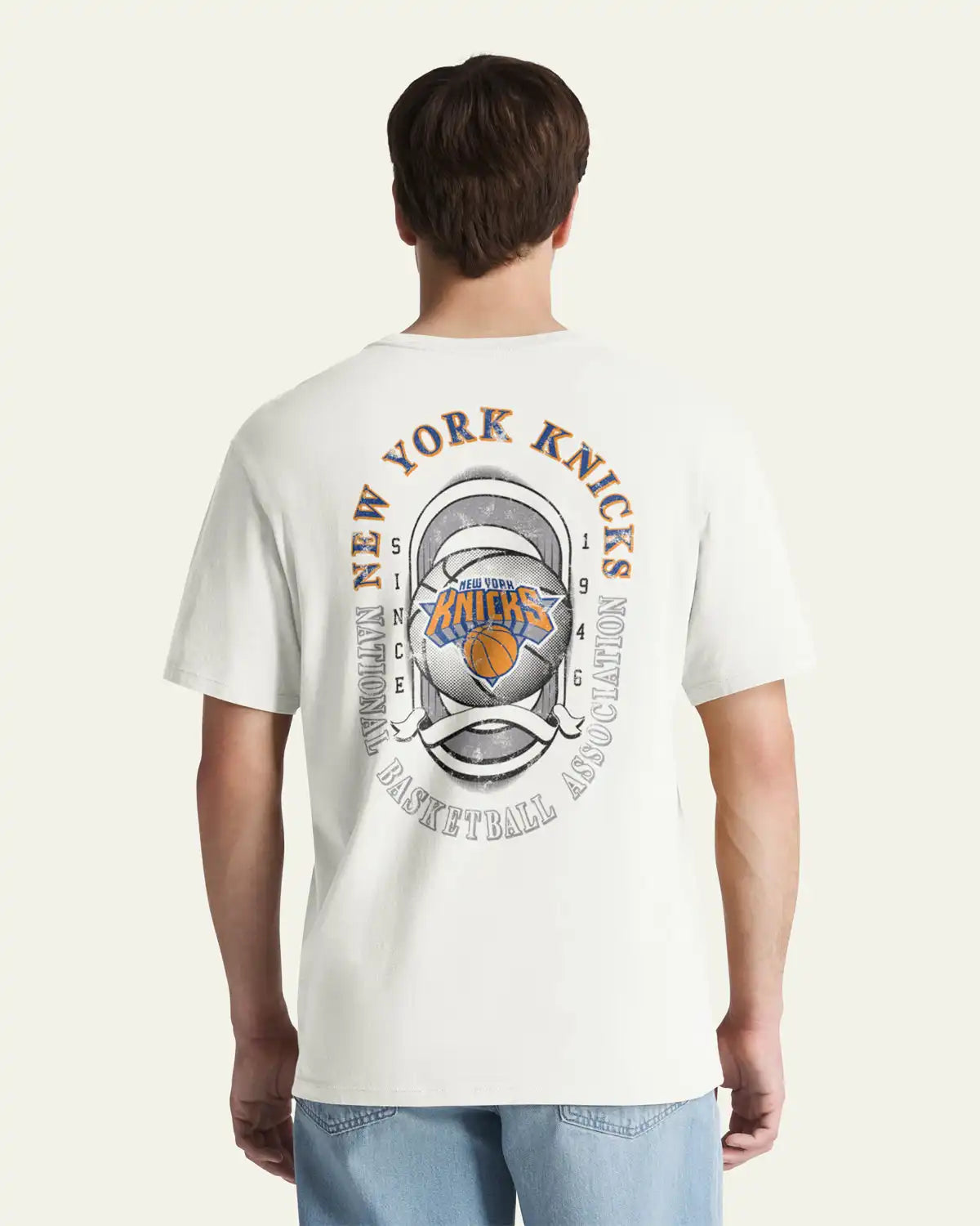 NEW YORK KNICKS OVAL SPORT BACKER '47 EVERYDAY TEE