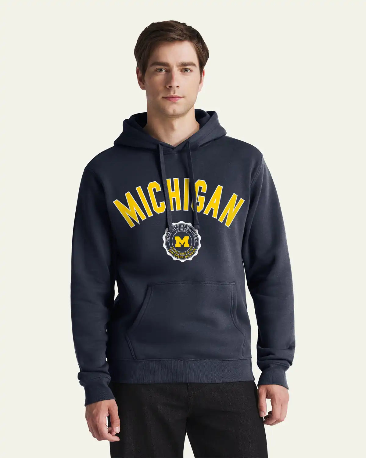 MICHIGAN WOLVERINES CREST BEND '47 EVERYDAY HOOD