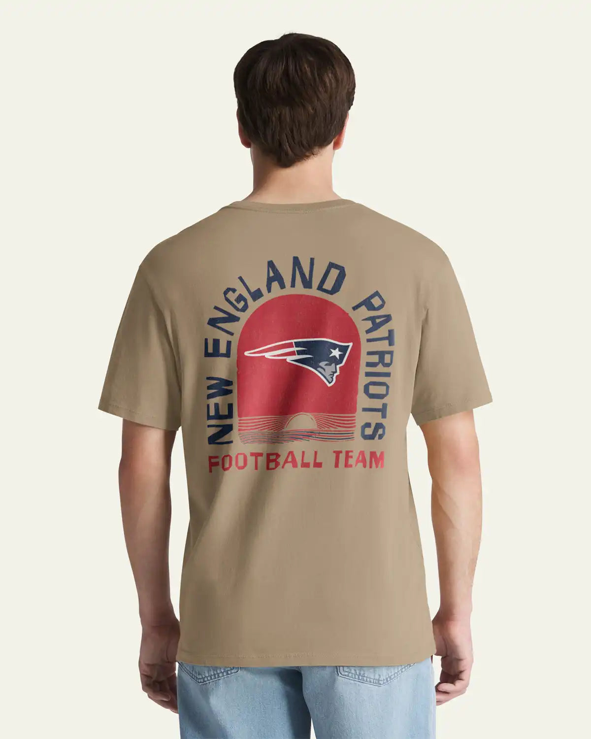 NEW ENGLAND PATRIOTS BLEACHER BEACH '47 EVERYDAY TEE